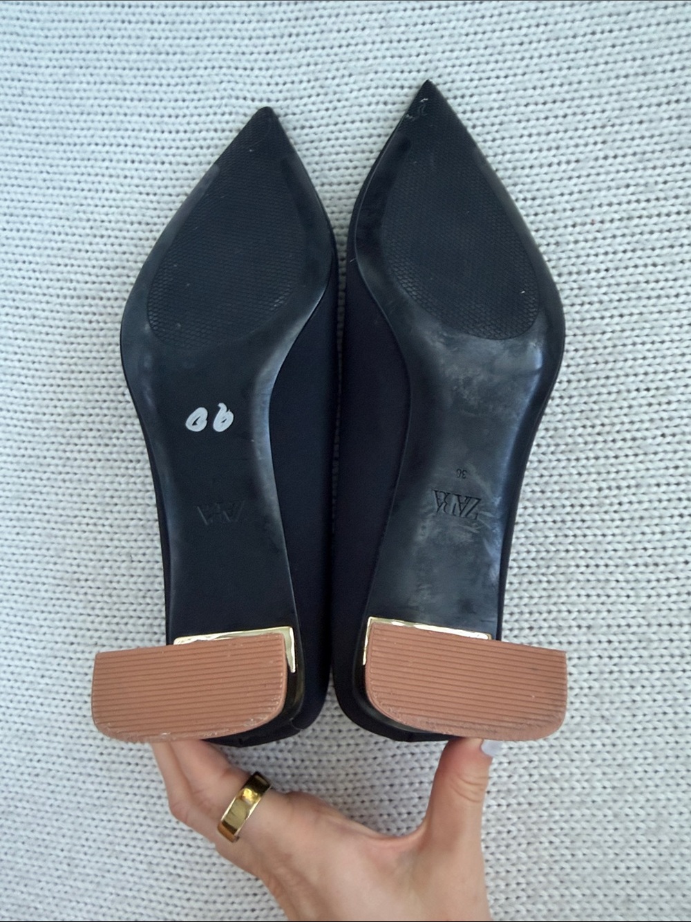 Zara Pointed Toe Heels with Gold Metallic Details Size 36|6 - Picture 6 of 7